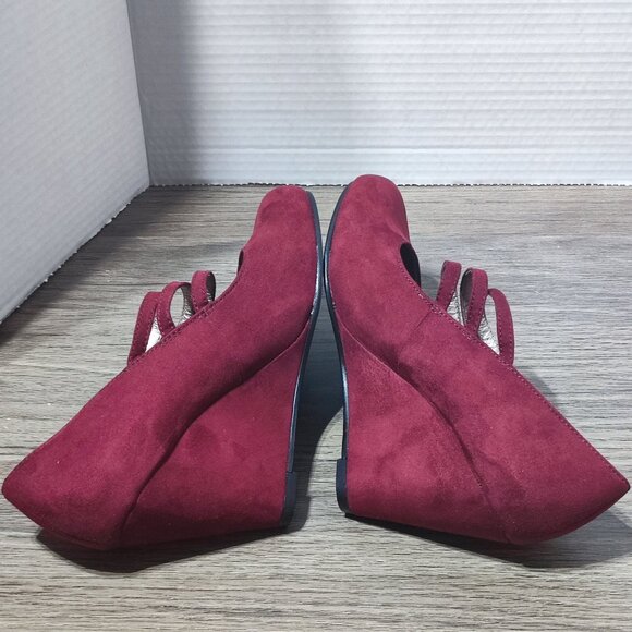 Jellypop Gita Stappy Wedge Flock Sandals Size 7M Maroon Round Toe Comfort - Picture 9 of 13